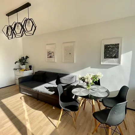 Seaside Apartment *
